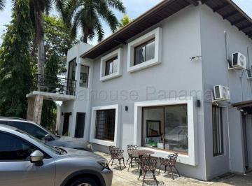 Casa de 6 habitaciones, Panamá · Venta de Casa en Diablo