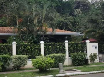 Casa de 5 habitaciones, Panamá · Alquilo Casa de un Nivel Amoblada o Sin Muebles en Albrook