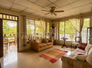 Casa de 5 habitaciones, Panamá · Venta de Casa en Las Cumbres