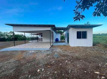 Casa · 600m² · 4 Recámaras · 2 Estacionamientos · Vendo Casa Nueva en Aguacatal