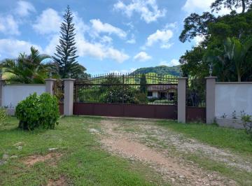 Terreno / Lote · 48000m² · 3 Recámaras · Finca de Lujo en Venta con Casa y Acceso Al Río (C. P)