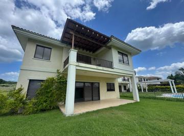 Casa de 3 habitaciones, San Carlos · Venta de Casa en Vista Mar con Patio con Vista Al Golf