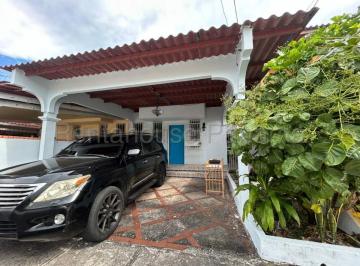 Casa de 3 habitaciones, San Miguelito · Alquilo Casa en Condado del Rey