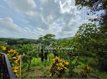 Finca · 335m² · 4 Recámaras · 6 Estacionamientos · Finca en Venta en Capira | 46,382 m², 2 Casas con Piscina