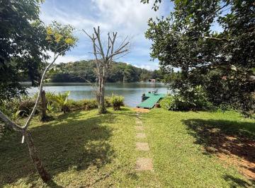 Casa de 3 habitaciones, Panamá · Casa Encantadora a La Orilla del Lago en Venta en Cerro Azul