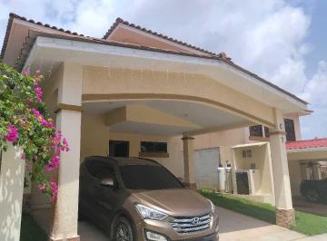 Casa · 150m² · 3 Recámaras · 2 Estacionamientos · Alquilo Casa Arraijan PH Senderos de Bambú