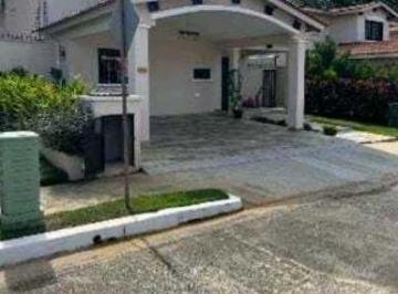 Casa · 328m² · 3 Recámaras · 2 Estacionamientos · Venta Casa Duplex en La Chorrera Costa Verde Sunset Hills 3r
