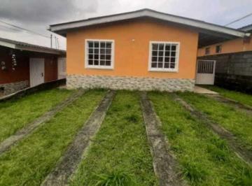 Casa · 93m² · 3 Recámaras · 2 Estacionamientos · Vendo Casa Brisas de Arraijan PH Primavera