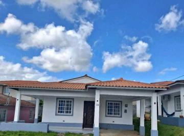 Casa · 130m² · 3 Recámaras · 2 Estacionamientos · Alquilo Casa en Arraijan Barriada Green Village