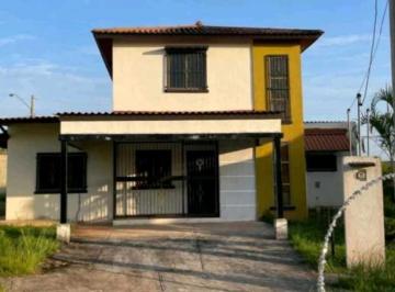 Casa · 119m² · 3 Recámaras · 2 Estacionamientos · Alquilo Casa en Arraijan Residencial Greenland con Linda Blanca