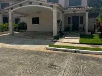 Casa · 328m² · 3 Recámaras · 2 Estacionamientos · Alquiler Casa Duplex en La Chorrera Costa Verde Sunset Hills 3r