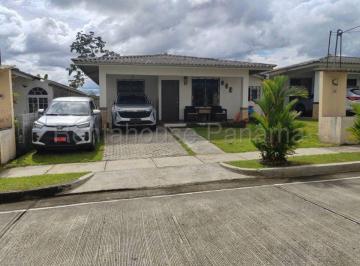 Casa de 3 habitaciones, Arraiján · Se Vende Casa en Vista Alegre Ydu