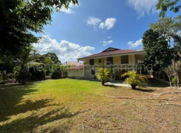 Casa de 4 habitaciones, Panamá · Casa en Venta en El Diablo.