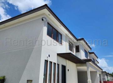 Casa de 4 habitaciones, Panamá · Venta de Casa en Santa Maria