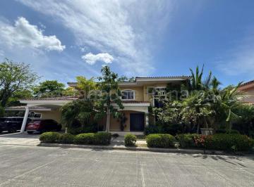 Casa de 6 habitaciones, Panamá · Venta de Casa en Costa del Este