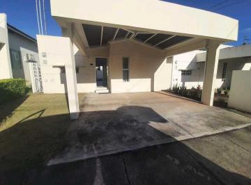 Casa · 140m² · 3 Recámaras · 2 Estacionamientos · Alquilo Casa en La Chorrera Quintas de Valle Bonito