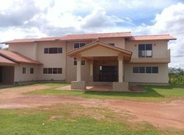 Casa de 4 habitaciones, Chitré · Venta de Casa en Chitré Ddb25 - 409