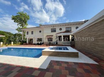 Casa de 4 habitaciones, Panamá · Vendo Casa en Clayton