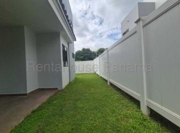 Casa de 3 habitaciones, San Miguelito · Venta Casa PH Aventura - Brisas del Golf