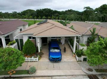 Casa · 217m² · 2 Recámaras · 2 Estacionamientos · Vendo Casa en Chorrera Costa Verde PH New West II con Lineablanca