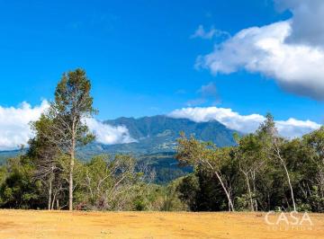Terreno / Lote , Boquete · Lote Mayormente Plano de 6,400 m² en Venta en Jaramillo Centro con Excelentes Vistas Al Volcán Barú