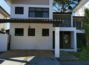 Casa · 200m² · 4 Recámaras · 2 Estacionamientos · Vendo Casa Lb en La Chorrera Costa Verde Puerto Madero 4r