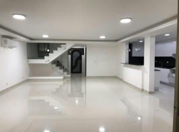 Casa · 320m² · 5 Recámaras · 2 Estacionamientos · Alquilo o Vendo Casa en San Francisco