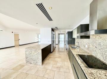 Apartamento · 395m² · 4 Recámaras · 2 Estacionamientos · Jw Marriot Trump Toc Penthouse / Punta Pacifica / Venta
