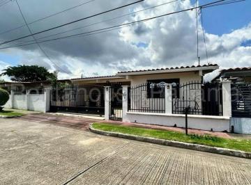 Casa de 4 habitaciones, Panamá · Venta Casa Chanis Ih