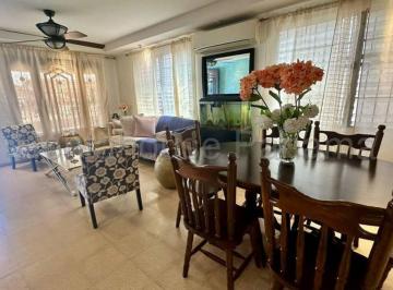 Casa de 4 habitaciones, Panamá · Venta de Casa en Chanis