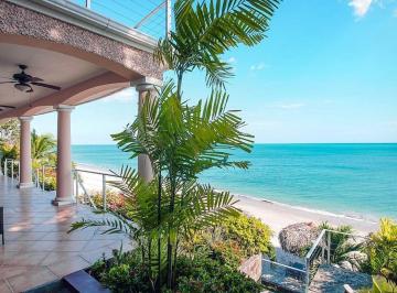 Casa de 9 habitaciones, San Carlos · Playa Corona. Casa Caracol. 820 m 9r 9.5b Frente Al Mar $995,000