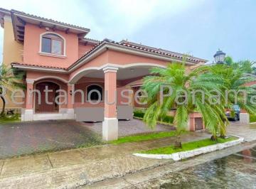 Casa de 4 habitaciones, Panamá · Casa en Venta en Costa Sur