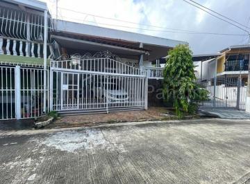 Casa de 3 habitaciones, Panamá · Casa de 3 Recámaras en Venta en Pueblo Nuevo