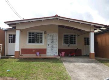 Casa · 140m² · 3 Recámaras · 1 Estacionamientos · Alquilo Casa en Arraijan Hato Montaña Monterregio