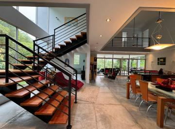 Casa · 1143m² · 5 Recámaras · 2 Estacionamientos · Casa en Altos del María, Amoblada