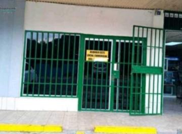 Local comercial · 250m² · 3 Estacionamientos · Alquilo Local en La Chorrera Av Bolivar 250 m