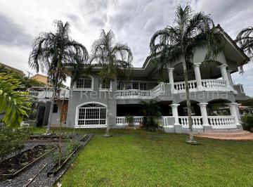 Casa de 4 habitaciones, San Miguelito · Casa en Club del Golf San Miguelito Gc