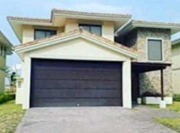 Casa · 678m² · 5 Recámaras · 2 Estacionamientos · Alquilo Casa Amoblada en San Carlos Vista Mar