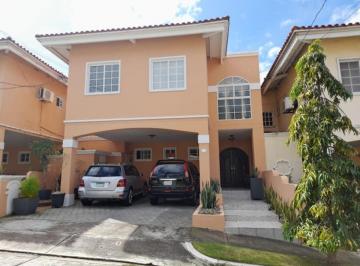 Casa de 3 habitaciones, Panamá · Casa en Venta en El Bosque