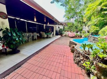 Casa · 350m² · 3 Estacionamientos · Venta de Casa en Hato Pintado