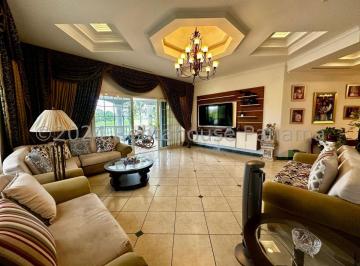 Casa de 4 habitaciones, San Miguelito · Venta de Casa en Brisas del Golf Club de Golf 625 m