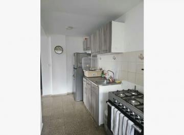 Apartamento · 55m² · 2 Recámaras · 1 Estacionamientos · Alquiler de Apartamento San Francisco Frente Al Parque Omar G. S