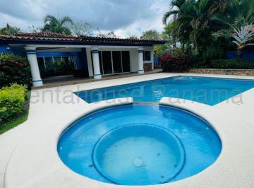 Casa de 4 habitaciones, Chame · Vendo Casa en Club de Gilf de Coronado