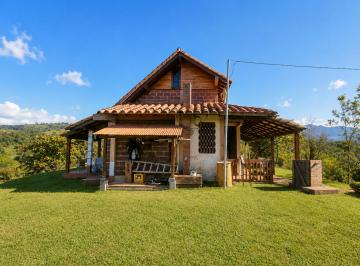 Casa de 3 habitaciones, Gualaca · Casa de Retiro U Hostal con Vistas Impresionantes y Gran Carácter en Gualaca en Venta