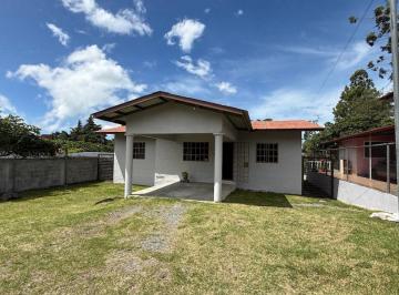 Casa de 2 habitaciones, Boquete · Casa Amoblada en Alquiler – 2 Habitaciones en Alto Boquete, Chiriquí
