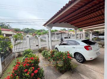 Casa · 119m² · 3 Recámaras · 2 Estacionamientos · Venta de Casa en Brisas del Golf