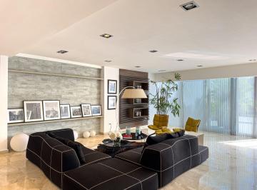 Apartamento · 294m² · 4 Recámaras · 3 Estacionamientos · Venta Apartamento Remodelado con Piscina Terraza Punta Pacifica