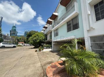 Casa de 3 habitaciones, Panamá · Casa en Venta en Obarrio 27 - 216 Abs
