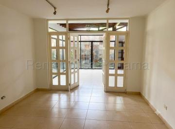 Casa de 3 habitaciones, Panamá · Amplia Casa en Venta en Altos del Golf