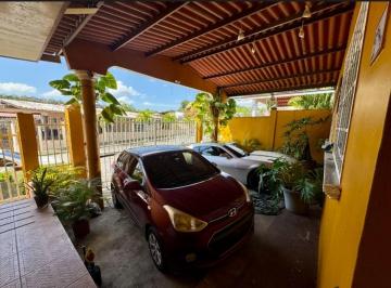 Casa en Venta de 3 habitaciones Panamá Norte · : Venta de Excelente Propiedad en Brisas del Golf - Norte - Ciudad de Panamá